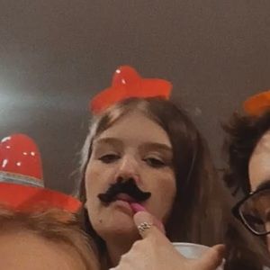 Meet your Posher, Emma